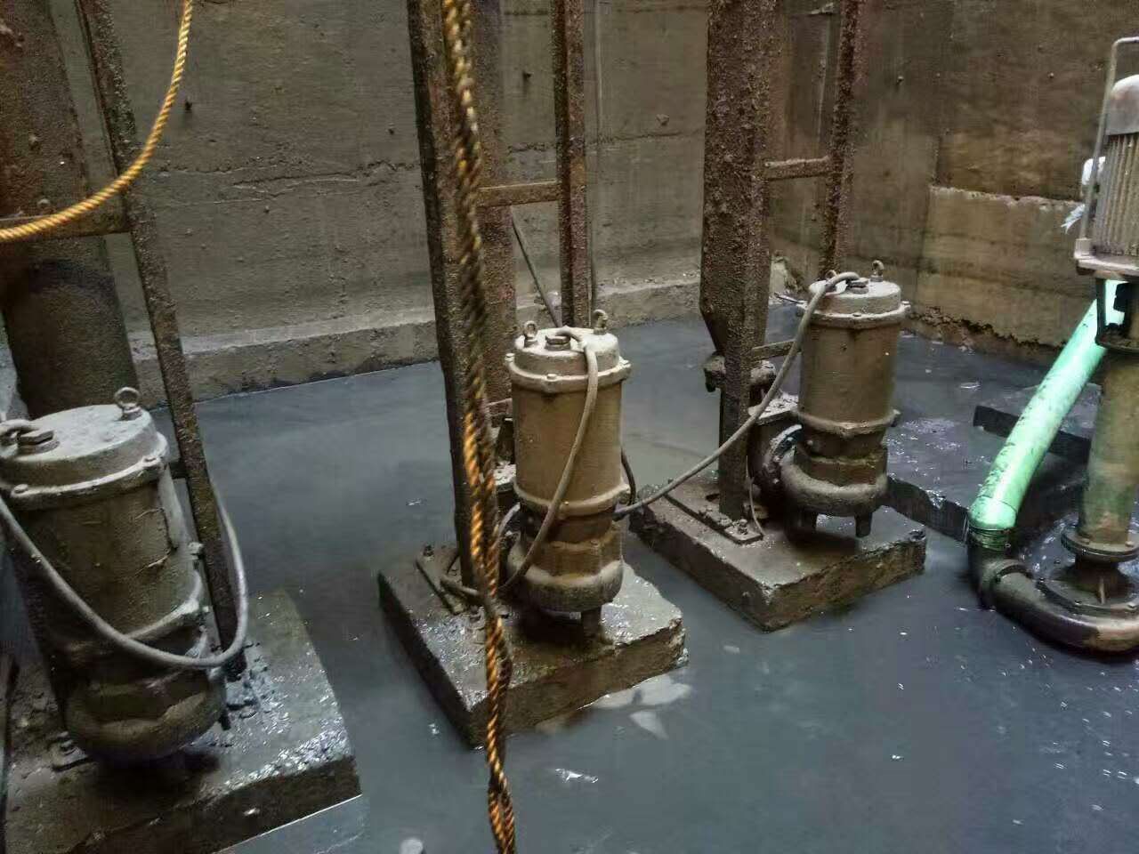 资源污水池清理