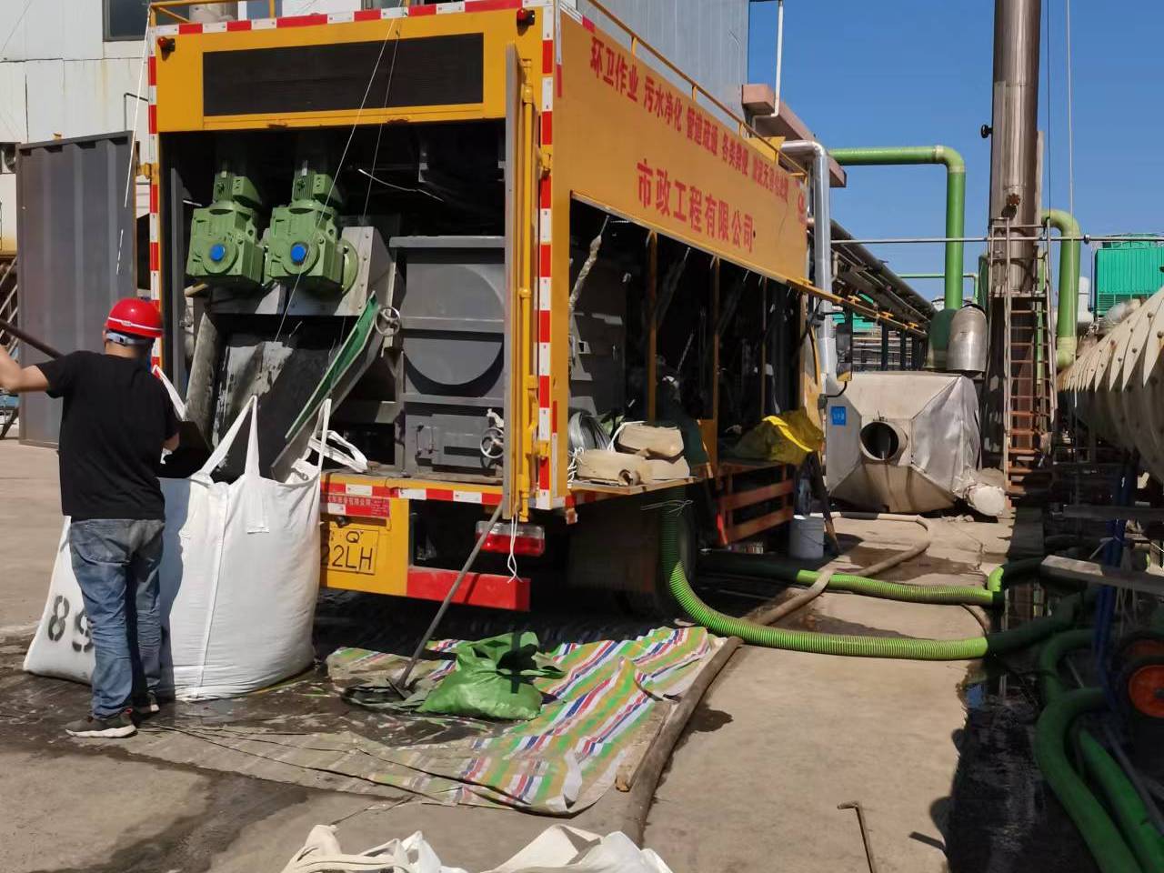 资源淤泥压干处理